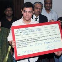 Aamir Khan - Aamir Khan announces to donate his organs Stills
