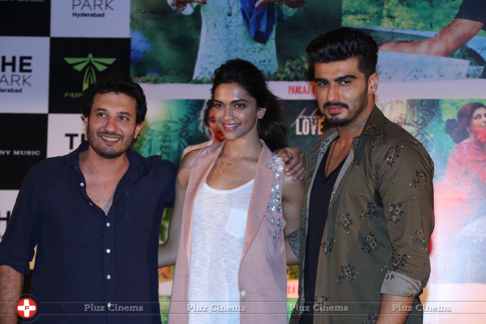 Deepika Padukone - Finding Fanny Movie Promotional Event Photos | Picture 815962