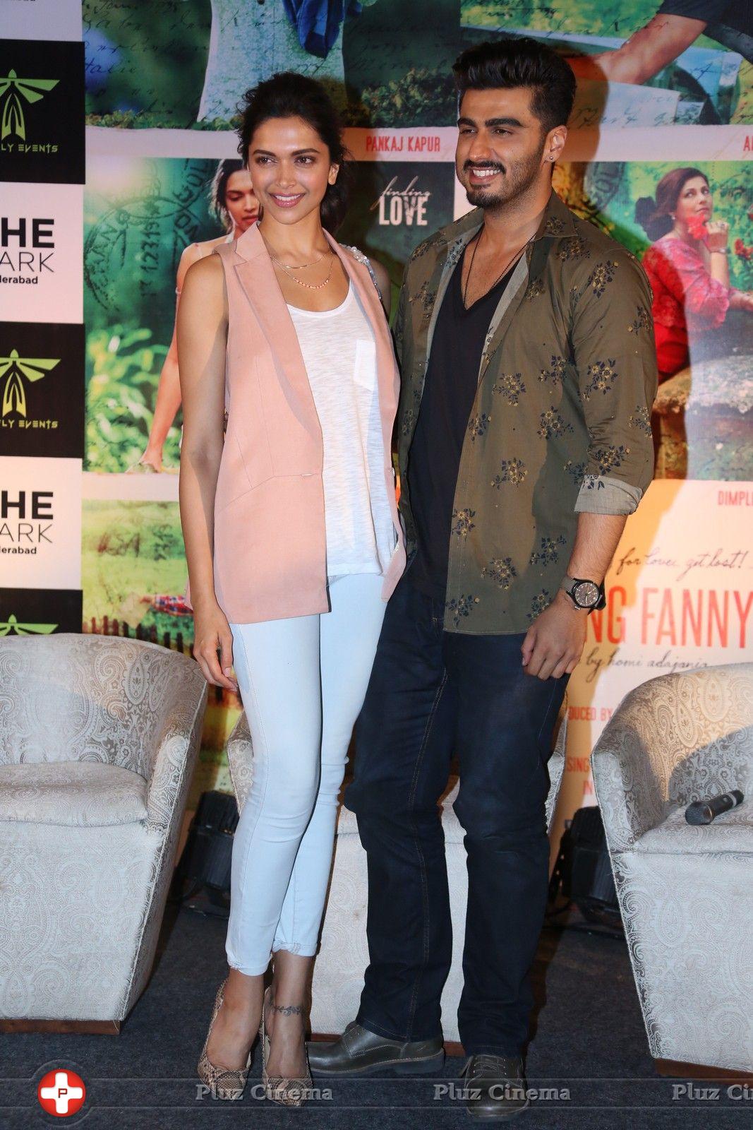 Deepika Padukone - Finding Fanny Movie Promotional Event Photos | Picture 815964