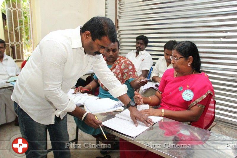 Seeman - Stars at April 2014 Elections Photos | Picture 747675