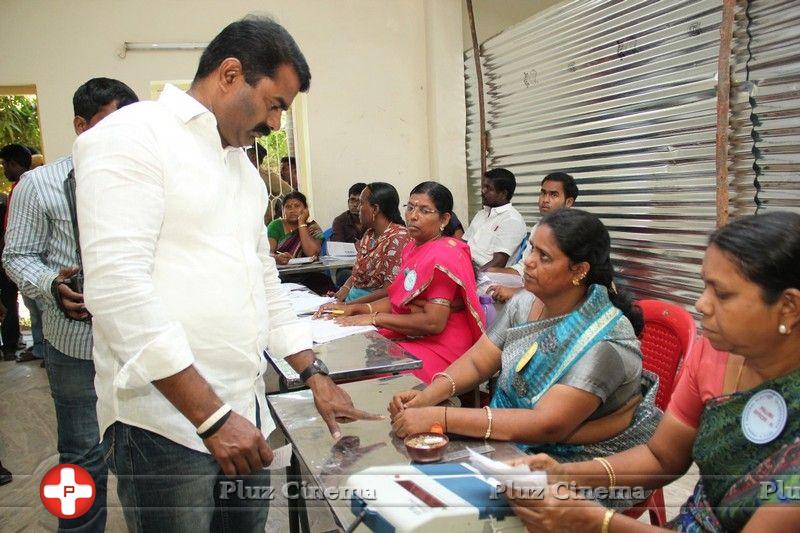 Seeman - Stars at April 2014 Elections Photos | Picture 747676