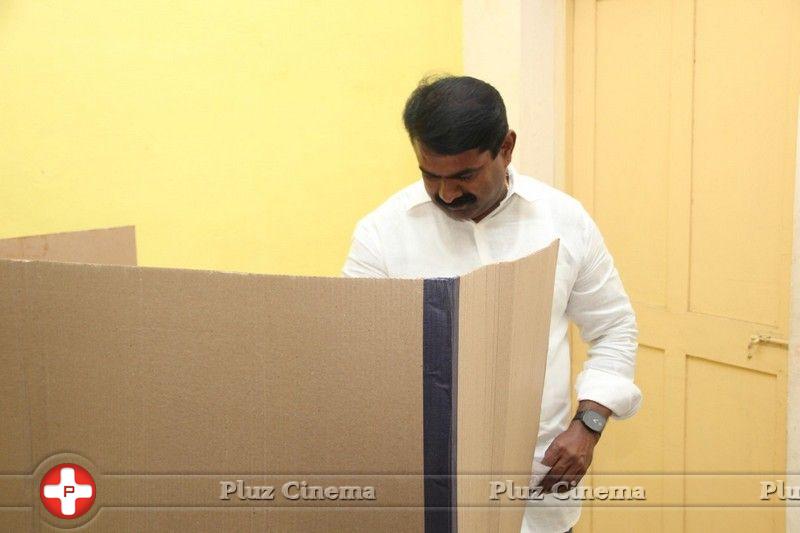 Seeman - Stars at April 2014 Elections Photos | Picture 747684
