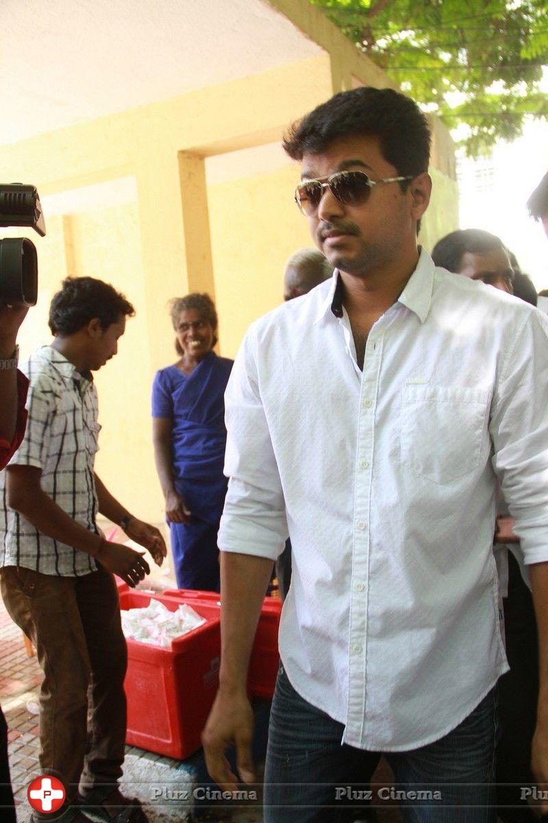 Vijay - Stars at April 2014 Elections Photos | Picture 747687