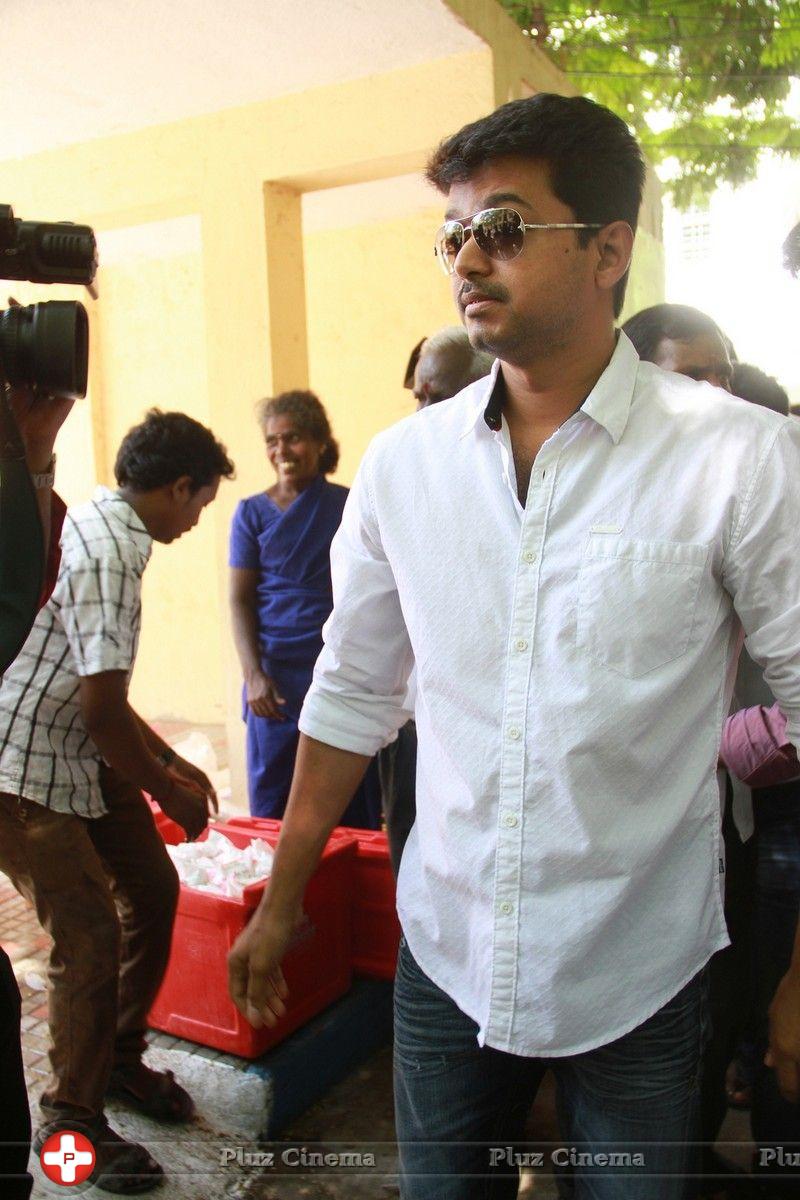 Vijay - Stars at April 2014 Elections Photos | Picture 747688