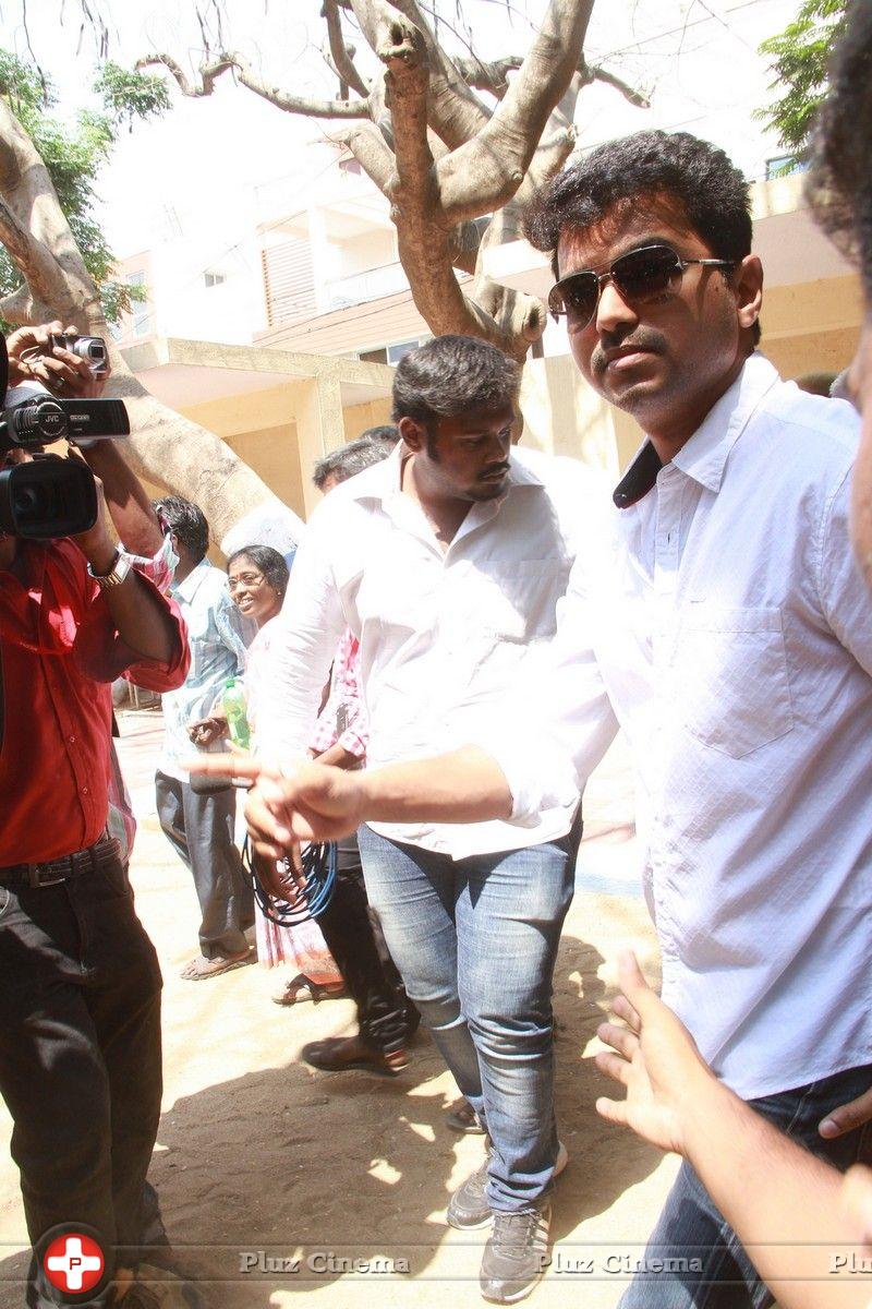 Vijay - Stars at April 2014 Elections Photos | Picture 747693