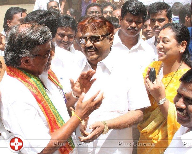 Vijayakanth - Stars at April 2014 Elections Photos | Picture 747710