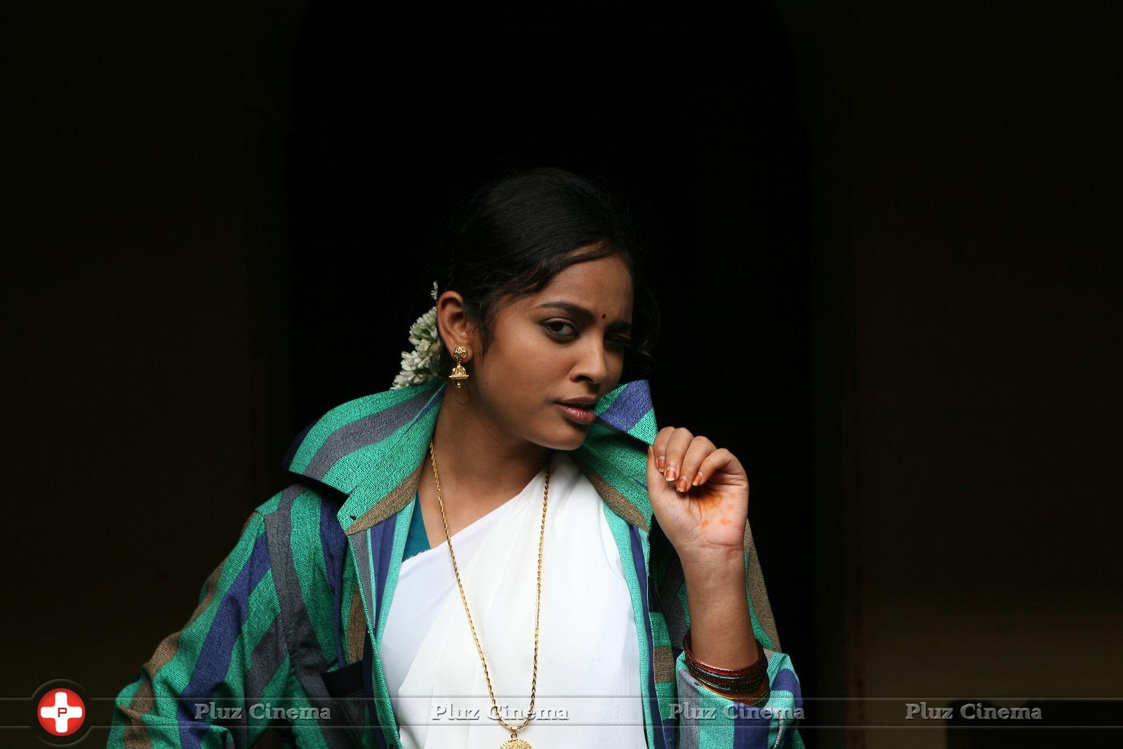 Nandita Swetha - Mundasupatti Movie Stills | Picture 749539
