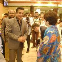 Kamal Haasan - Felicitation to Padma Bhushan Dr. Kamal Haasan by Chief Guest Dr.K.Rosaiah Governor of Tamil Nadu Photos | Picture 788284