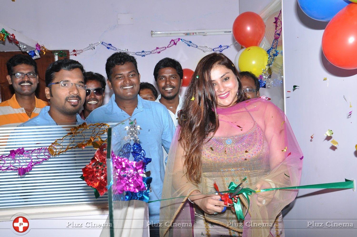 Namitha - Actress Namitha Inaugurates KSK Technologies Photos | Picture 812171