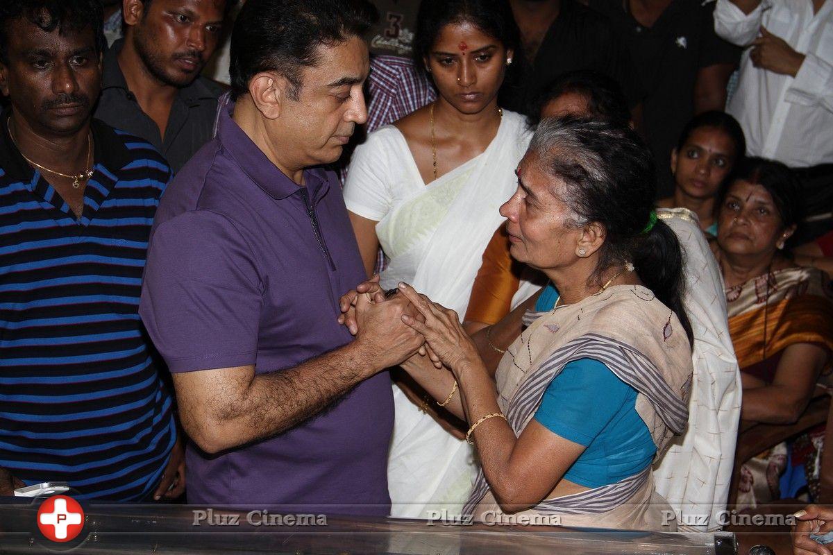 Kamal Haasan - Celebrities Mourn Over Legendary Filmmaker Balu Mahendra's Death Photos | Picture 712158