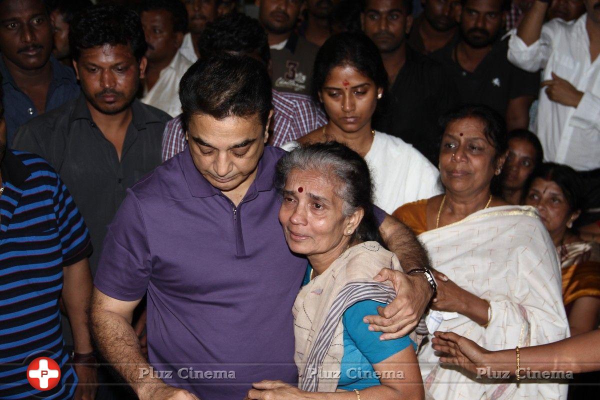 Kamal Haasan - Celebrities Mourn Over Legendary Filmmaker Balu Mahendra's Death Photos | Picture 712159