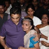 Kamal Hassan - Celebrities Mourn Over Legendary Filmmaker Balu Mahendra's Death Photos | Picture 712159