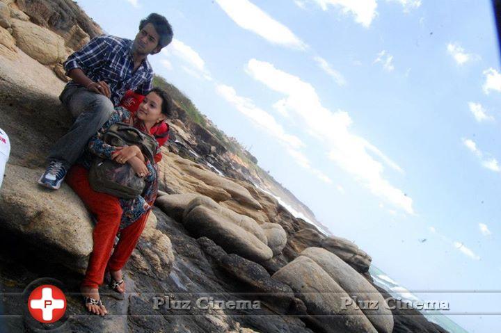 Kadal Thantha Kaaviyam Movie Photos | Picture 712681