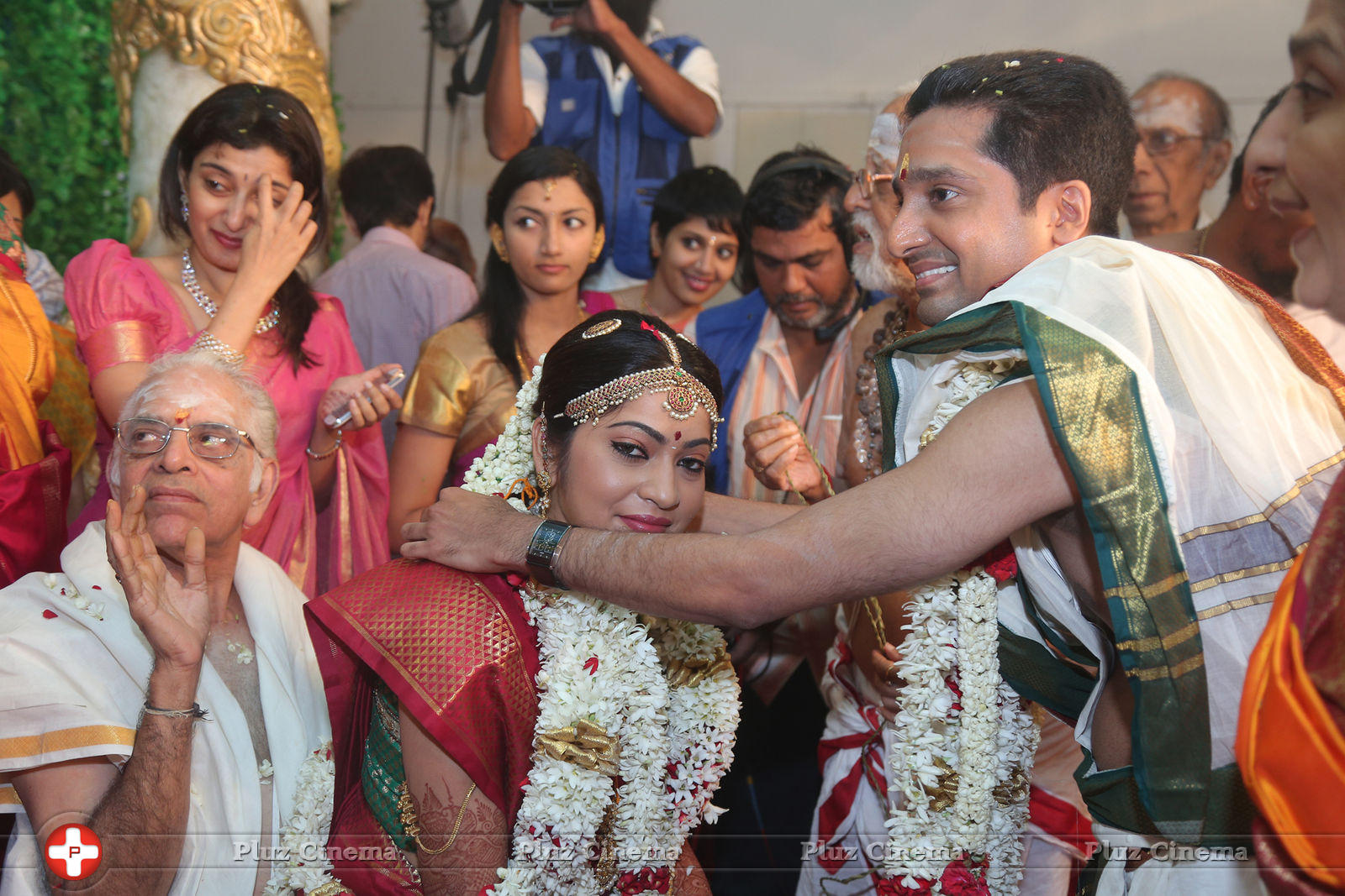 Anchor Ramya & Aparajith Wedding Photos | Picture 716626