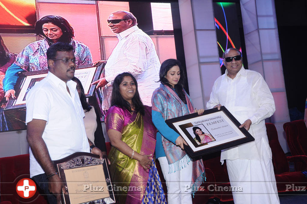 Sridevi receives Inspiring Icon award from Sathyabama University Photos | Picture 717700