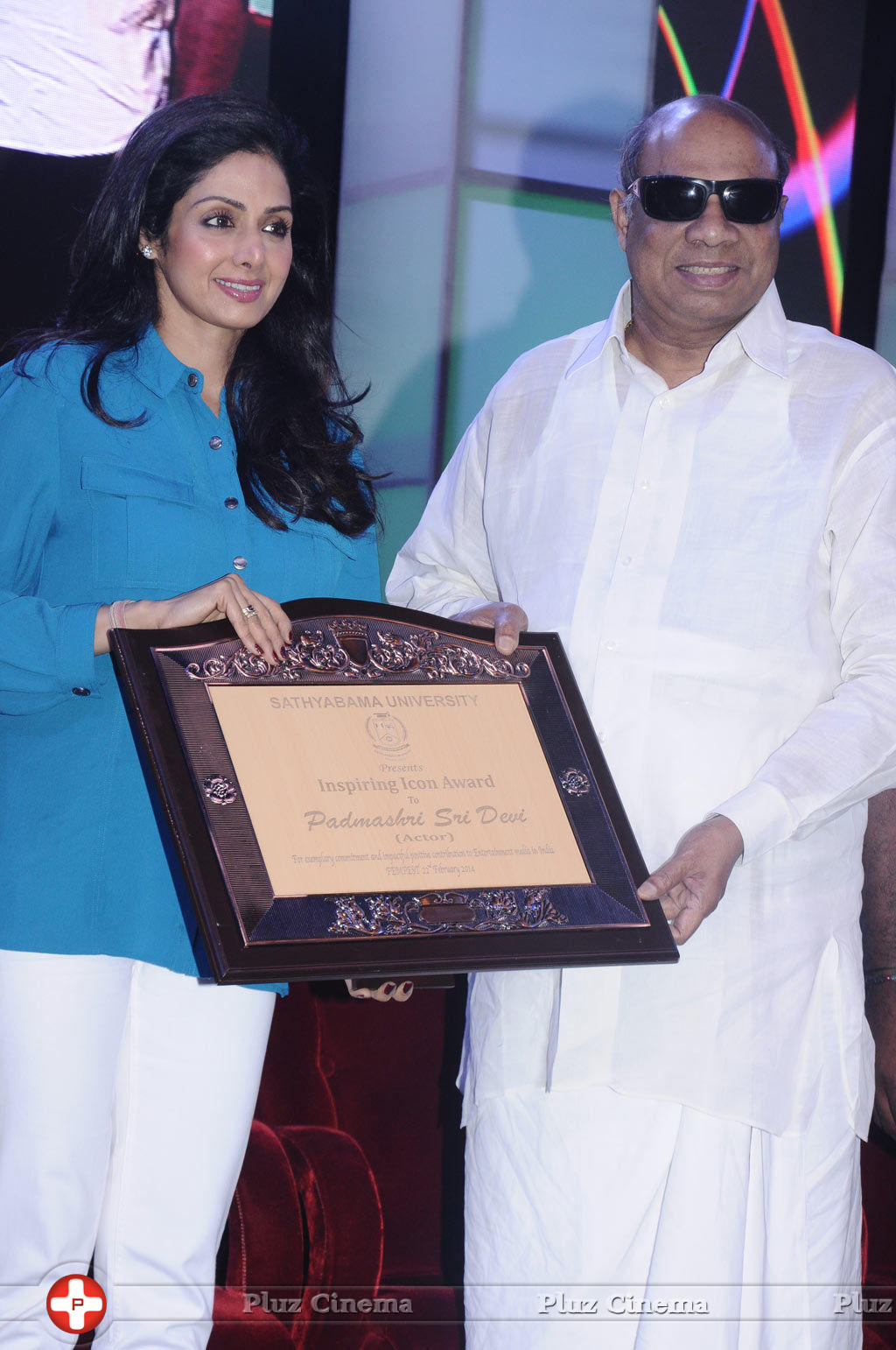Sridevi receives Inspiring Icon award from Sathyabama University Photos | Picture 717704