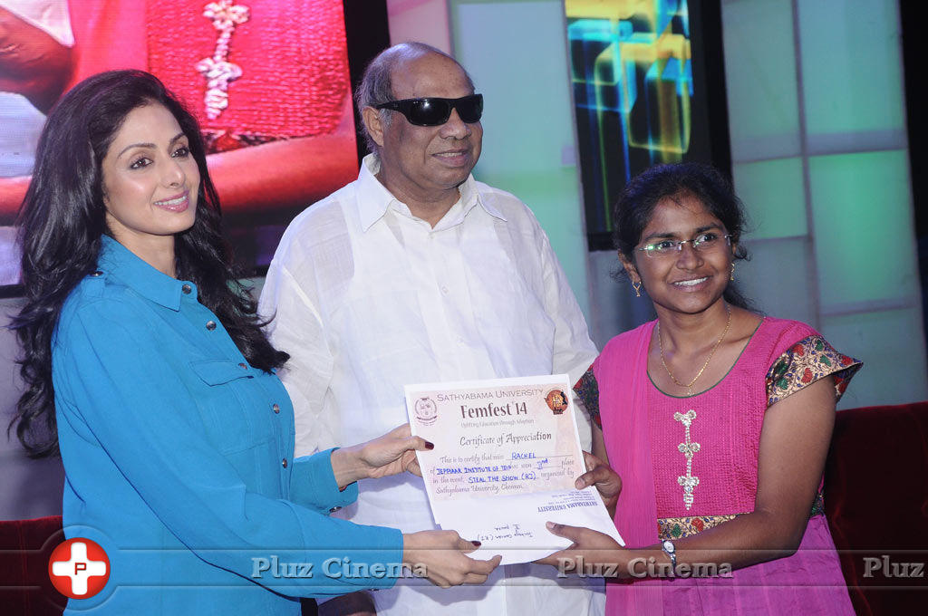 Sridevi receives Inspiring Icon award from Sathyabama University Photos | Picture 717712