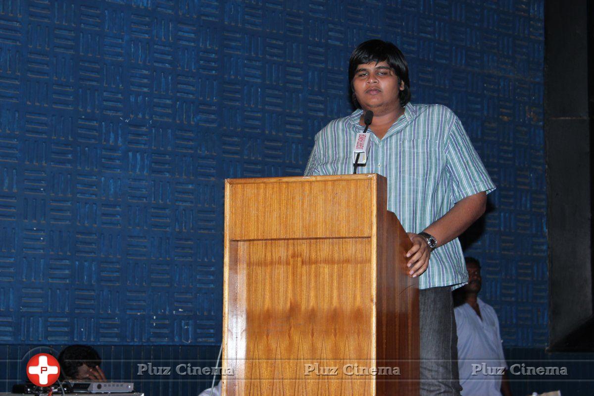 Karthik Subbaraj - Jigarthanda Movie Press Meet Photos | Picture 722596