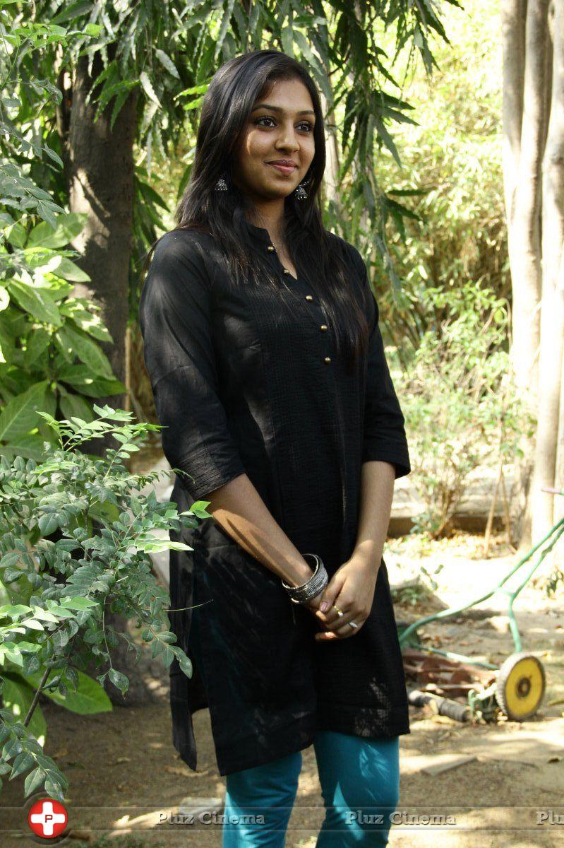 Lakshmi Menon - Jigarthanda Movie Press Meet Photos | Picture 722627