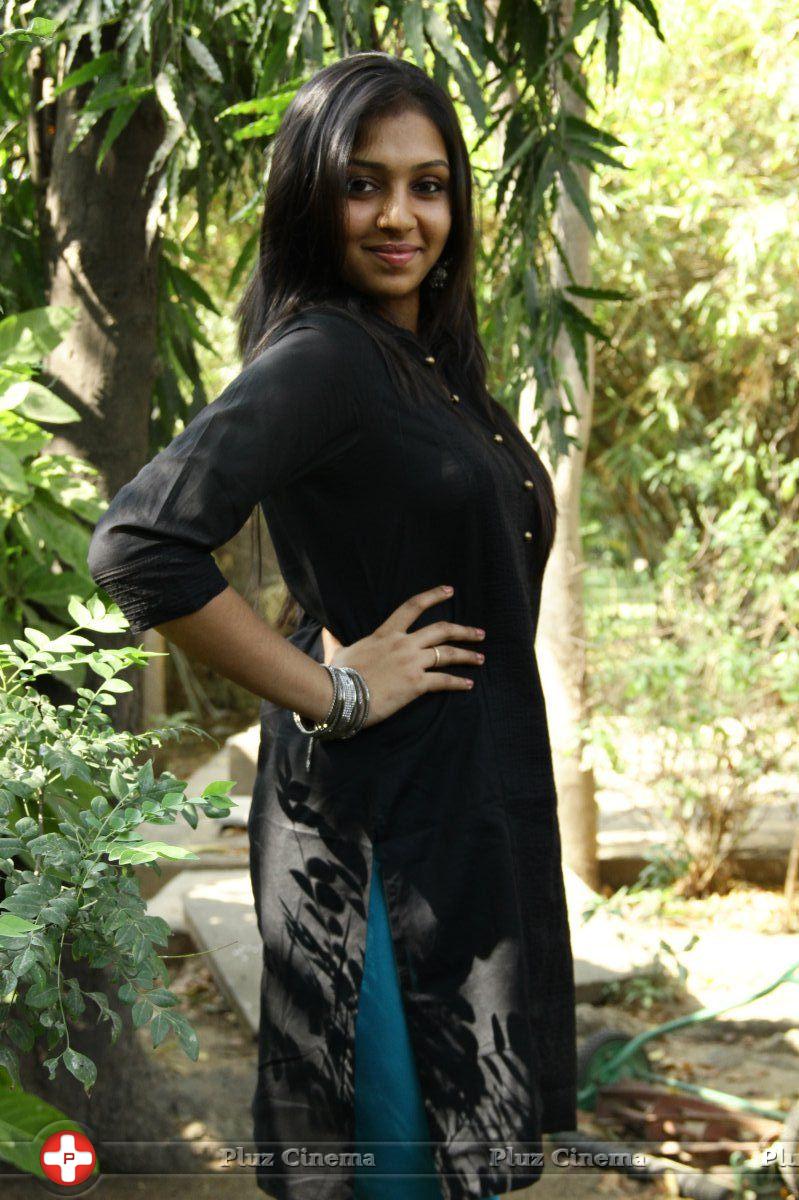 Lakshmi Menon - Jigarthanda Movie Press Meet Photos | Picture 722638