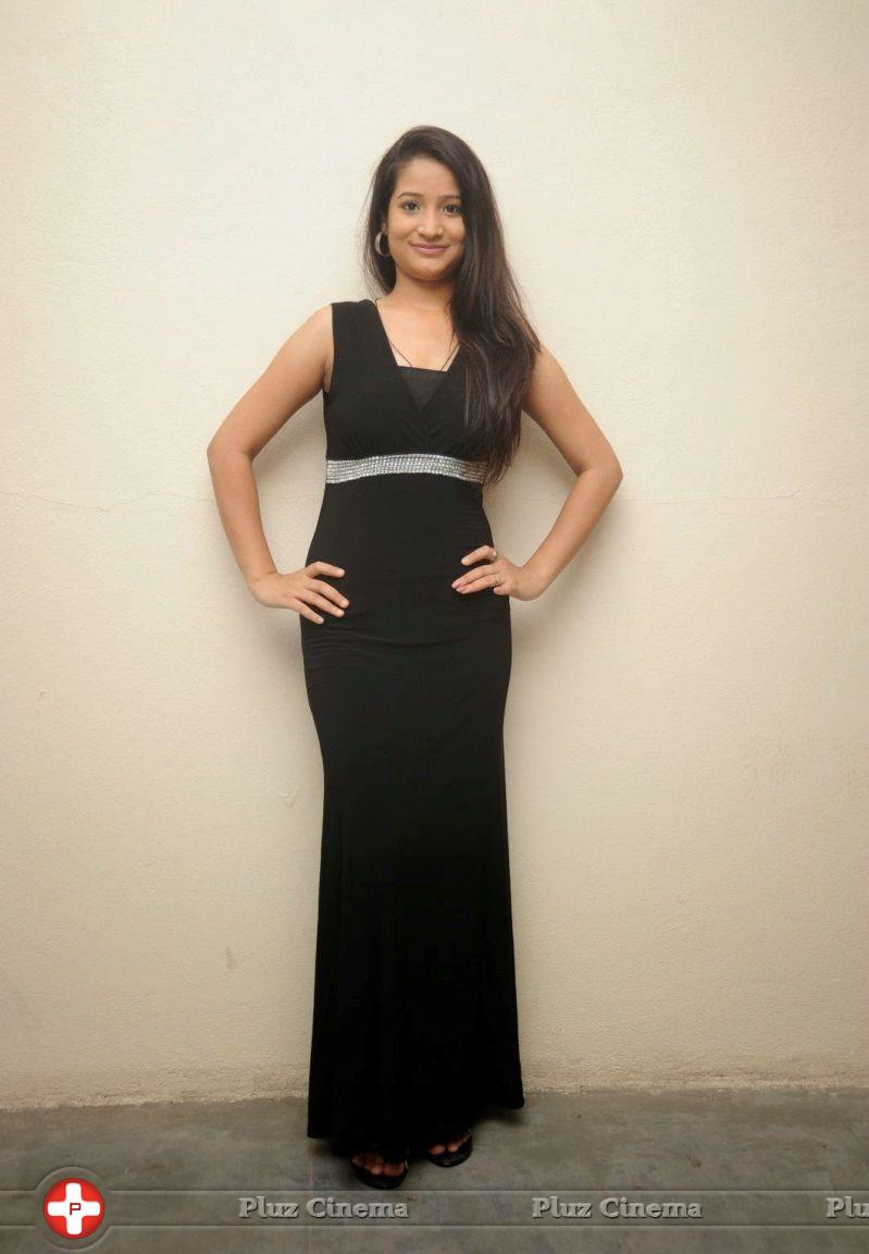 Santoshi Sharma Hot in Black Stills | Picture 796582