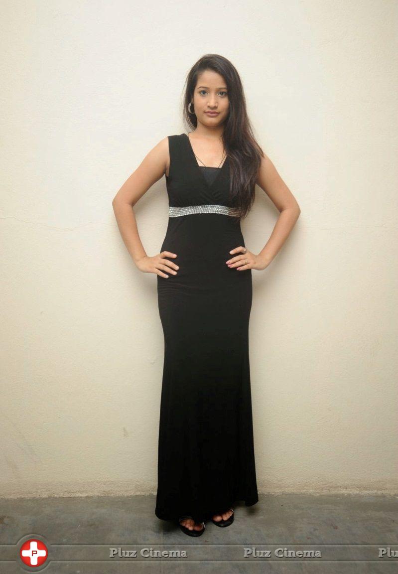 Santoshi Sharma Hot in Black Stills | Picture 796586