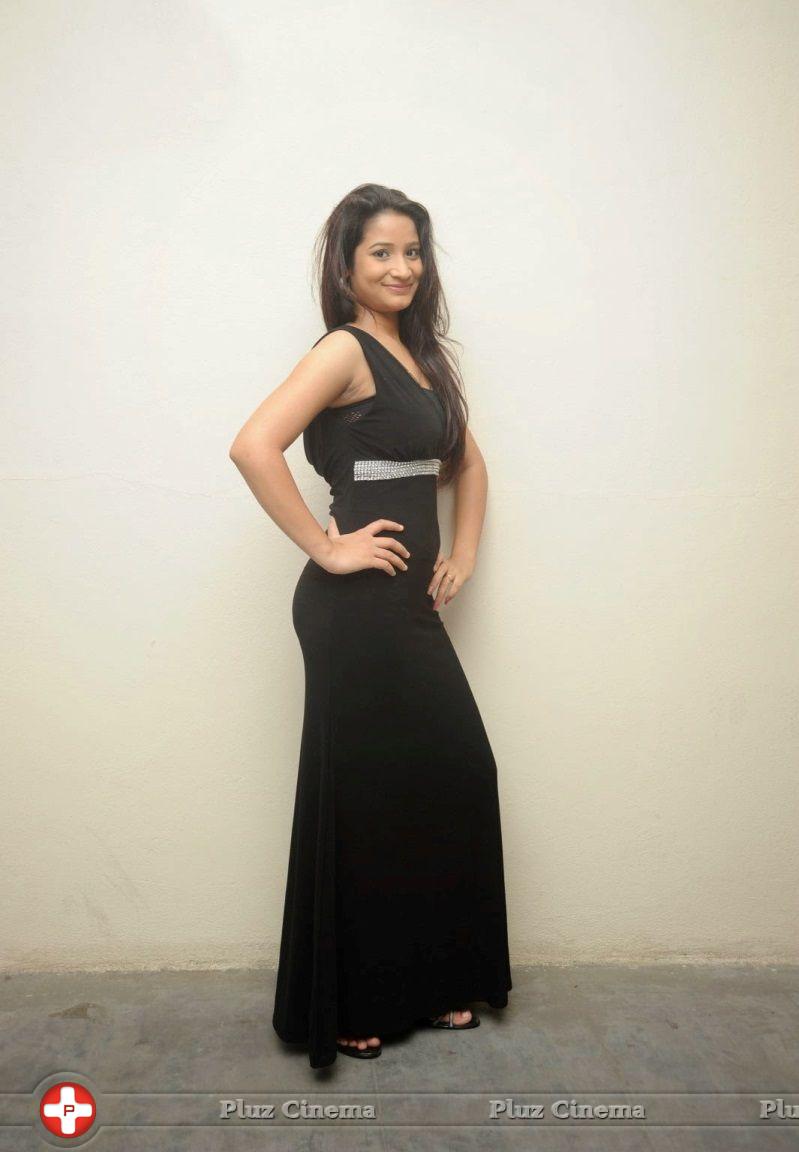 Santoshi Sharma Hot in Black Stills | Picture 796608