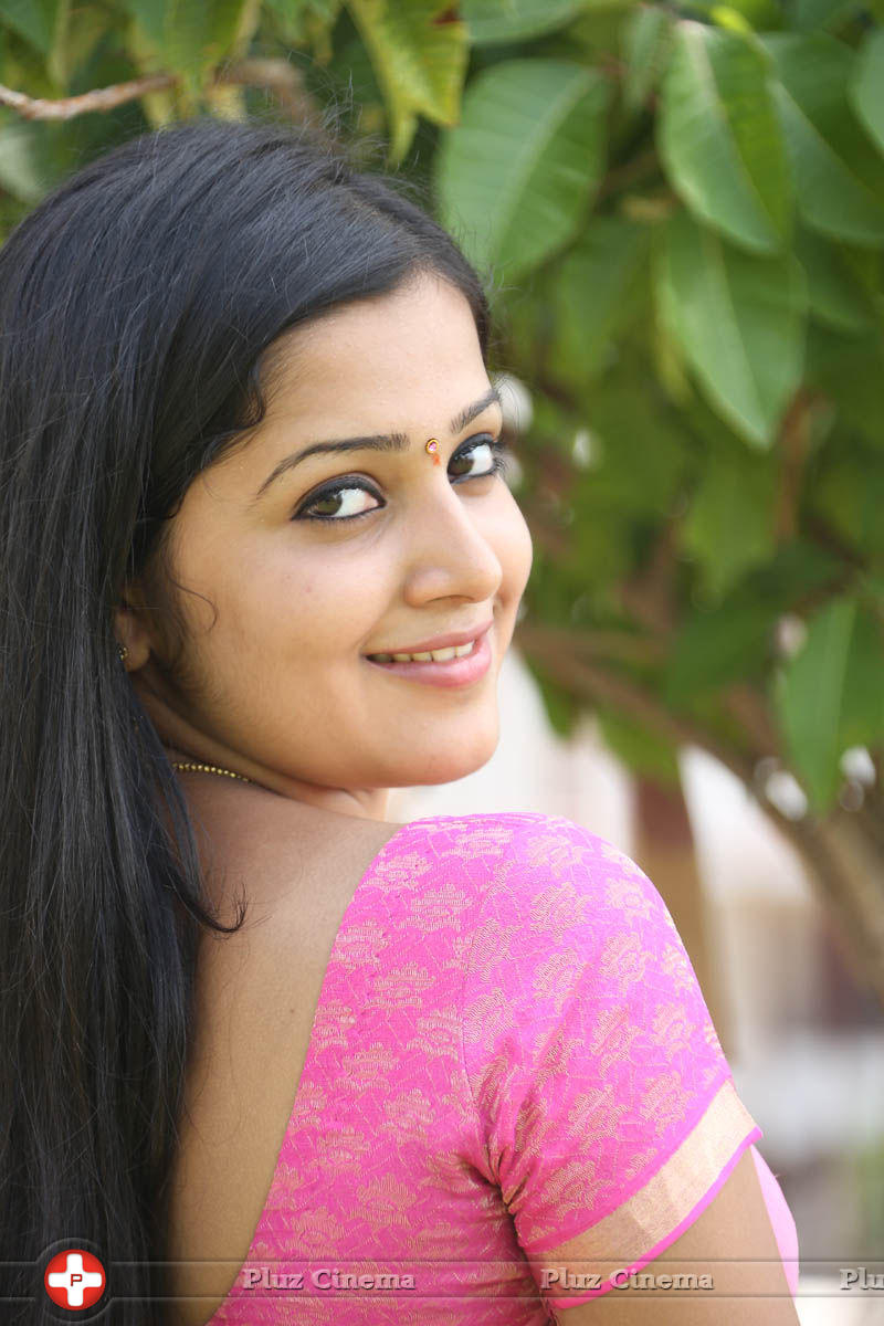 Samskruthy Shenoy in Pink Saree Photos | Picture 796941
