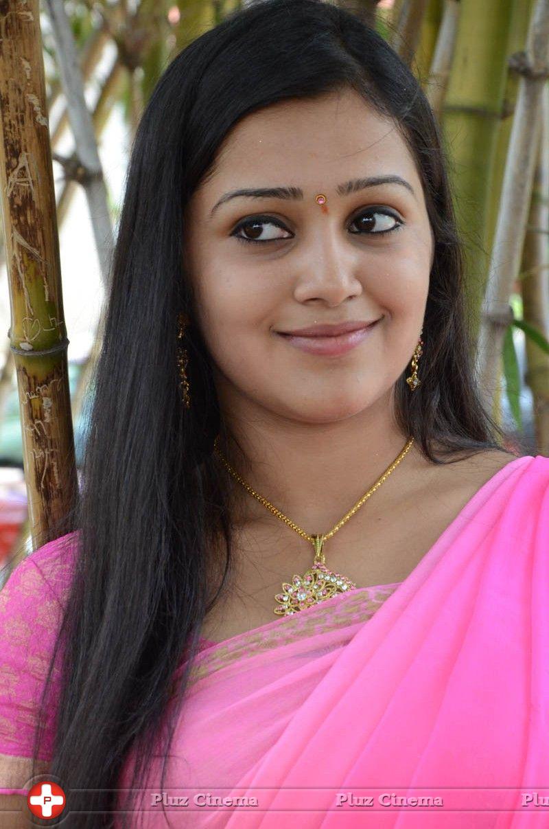 Samskruthy Shenoy in Pink Saree Photos | Picture 796953
