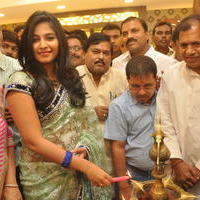 Anjali (Actress) - Anjali Launches Priyanka Shopping Mall Stills | Picture 762544