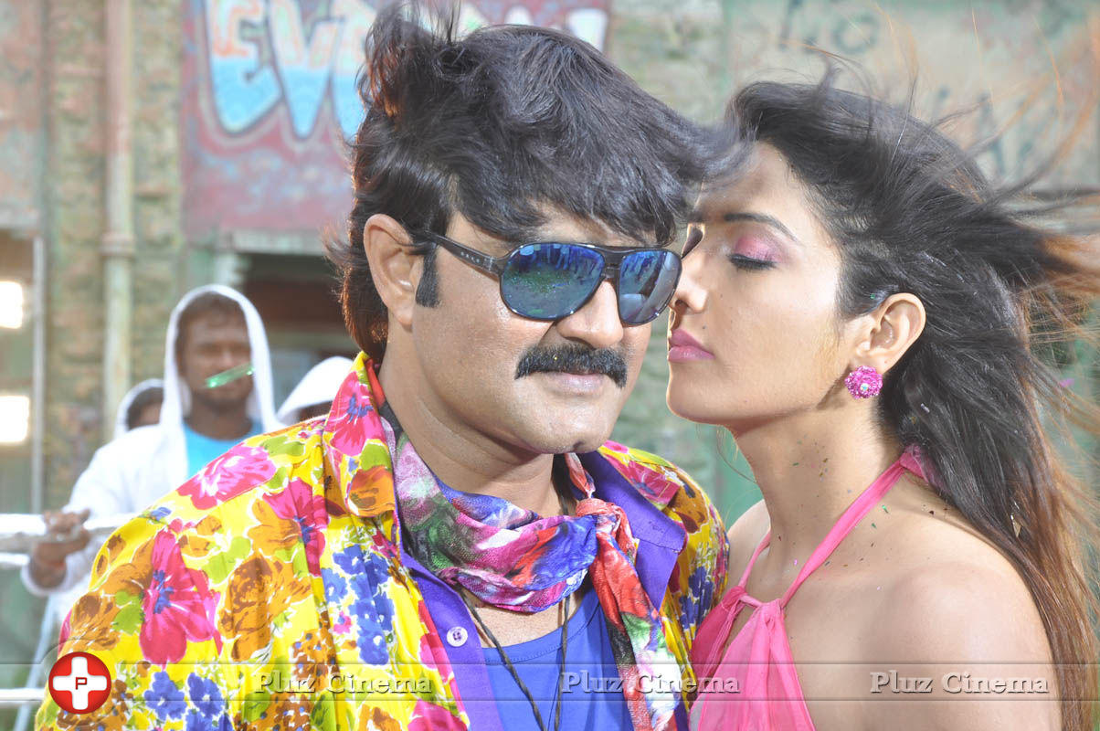 Dhee Ante Dhee Movie Photos | Picture 824970