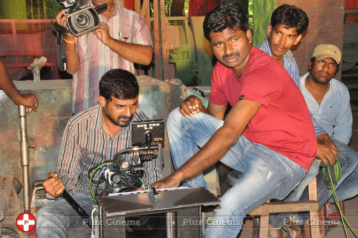 Dhee Ante Dhee Movie Working Stills | Picture 825039