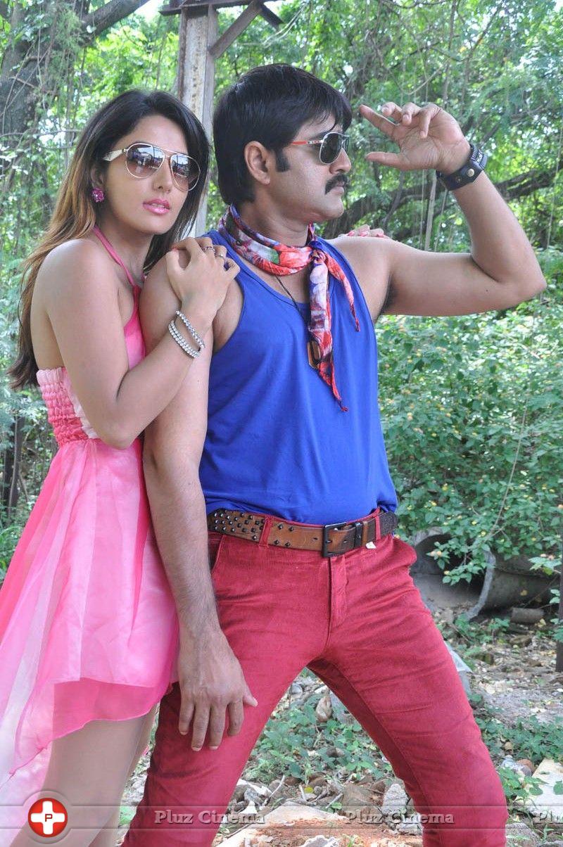 Dhee Ante Dhee Movie Photos | Picture 825010