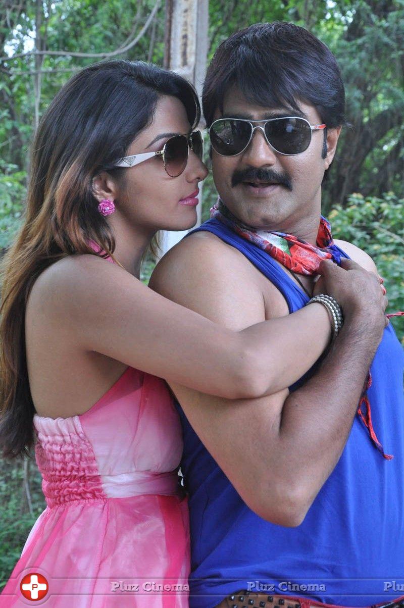 Dhee Ante Dhee Movie Photos | Picture 825017