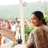 Radhika Sarathkumar - Undhile Manchi Kalam Mundhu Mundhuna Movie Stills
