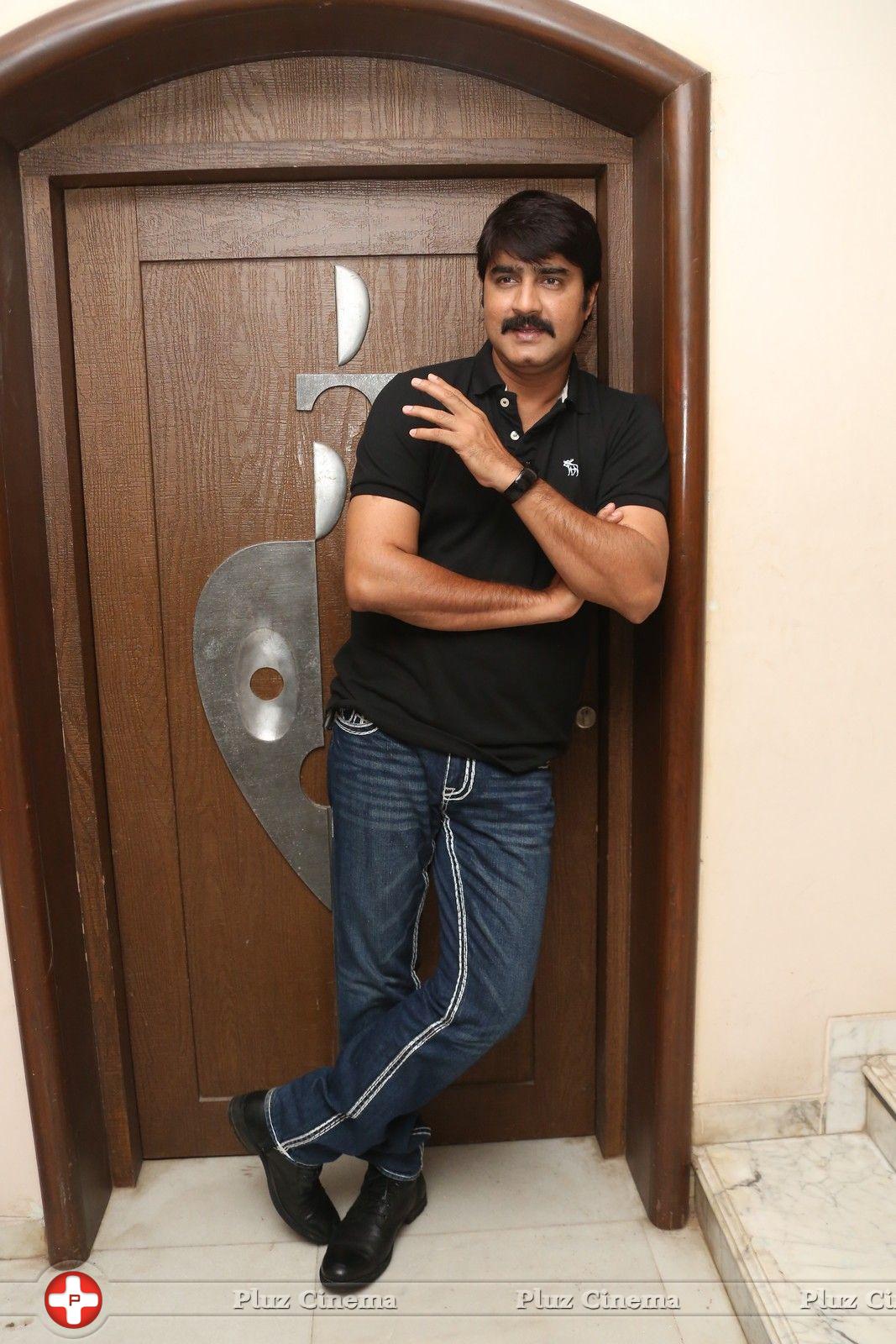 Srikanth Meka - Srikanth at Govindudu Andarivadele Movie Interview Photos | Picture 831010