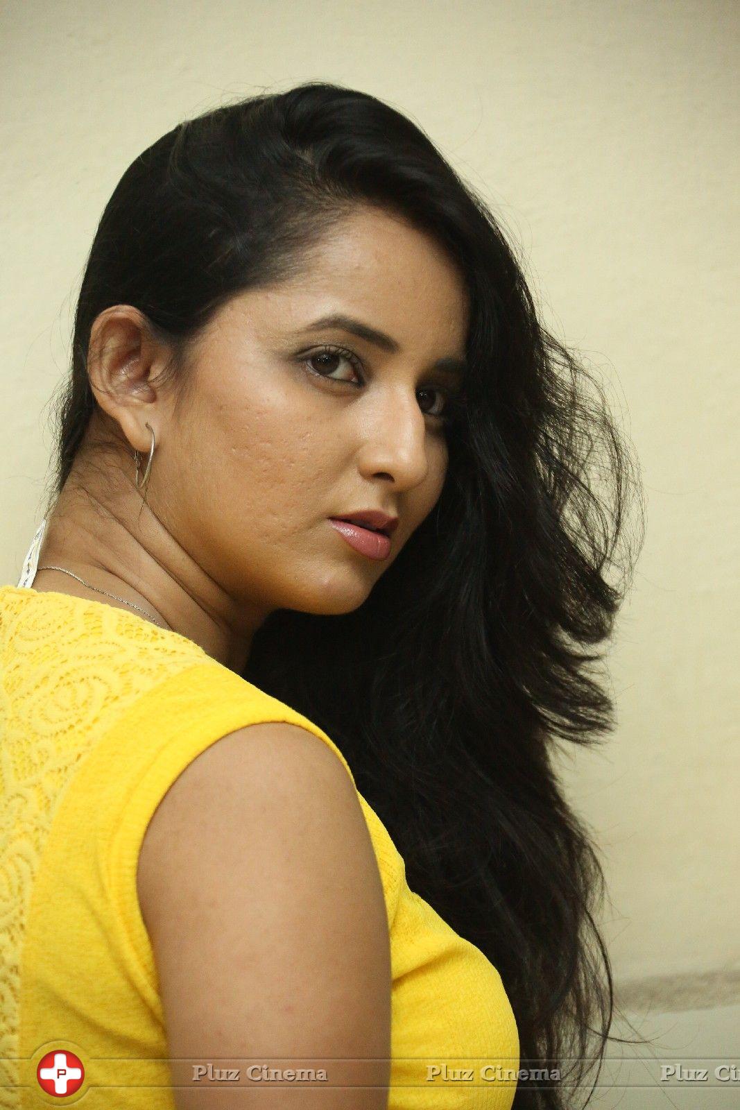 Ishika Singh Latest Gallery | Picture 831815