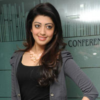 Pranitha Launches Big C Dussehra Offers Photos